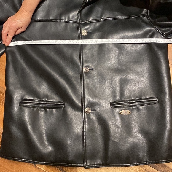 Vegan leather jacket - Picture 7 of 7